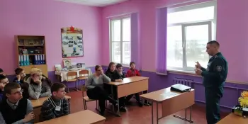 Профориентационная встреча учащихся 9-11 классов с сотрудником Университета гражданской защиты МЧС Беларуси